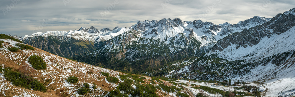herbstliches alpines Panorama