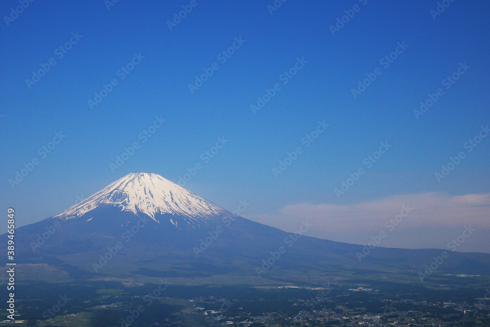 青空と富士山、日本