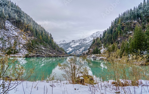 Fototapeta Naklejka Na Ścianę i Meble -  lake in the mountains