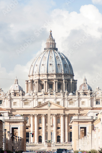 Basilica del San Pedro en la Ciudad del Vaticano, Citta del Vaticano o Vatican City, en la ciudad de Roma, en el pais de Italia