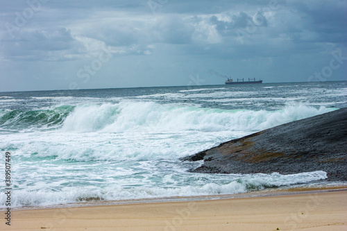Fototapeta Naklejka Na Ścianę i Meble -  waves on the beach