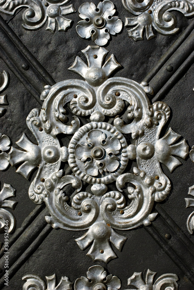 antique metal gate decoration