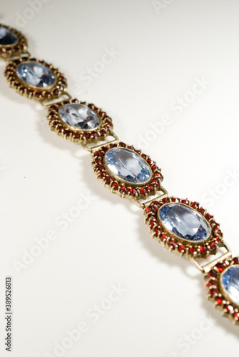 antique garnets jewelry