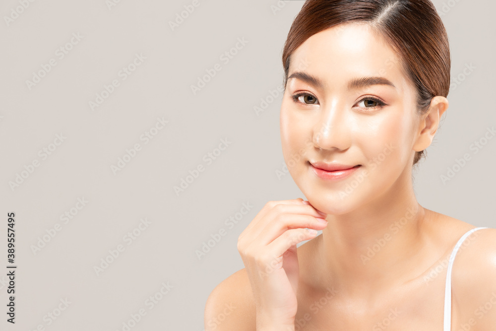 Beauty asian women touching soft chinskin close up face beauty. Beauty asian women touching soft chinskin close up face beauty.