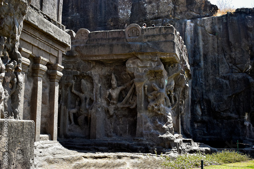Carved arts in Ajanta and Ellora caves 