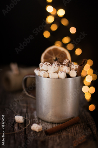 Obraz na płótnie Winter coffee with marshmallows. Time to relax w salonie
