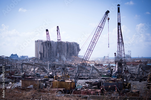Photographie Port of Beirut as seen destroyed after the 4th of August 2020 explosion