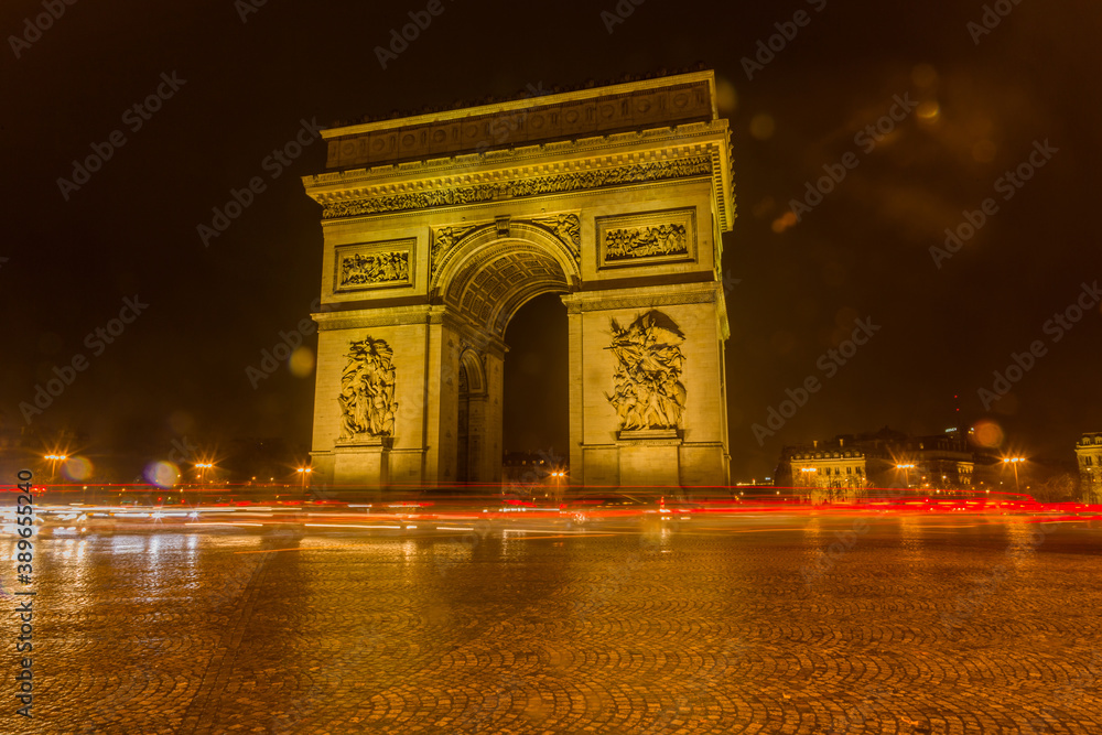 Fototapeta premium Paris triumphal arch illuminated