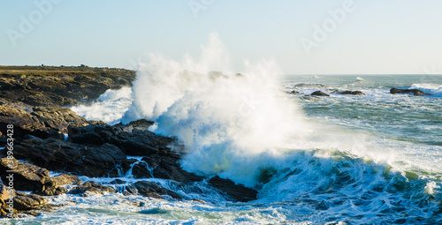 Winter waves at l'Ile d'Yeu