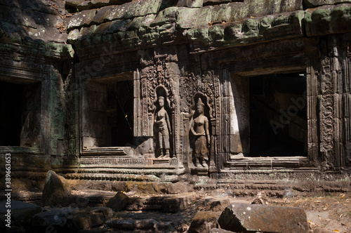 Les temples d'Angkor au Cambodge  © louloumoreau