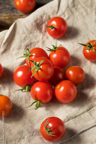 Raw Red Organic Cherry Tomatoes