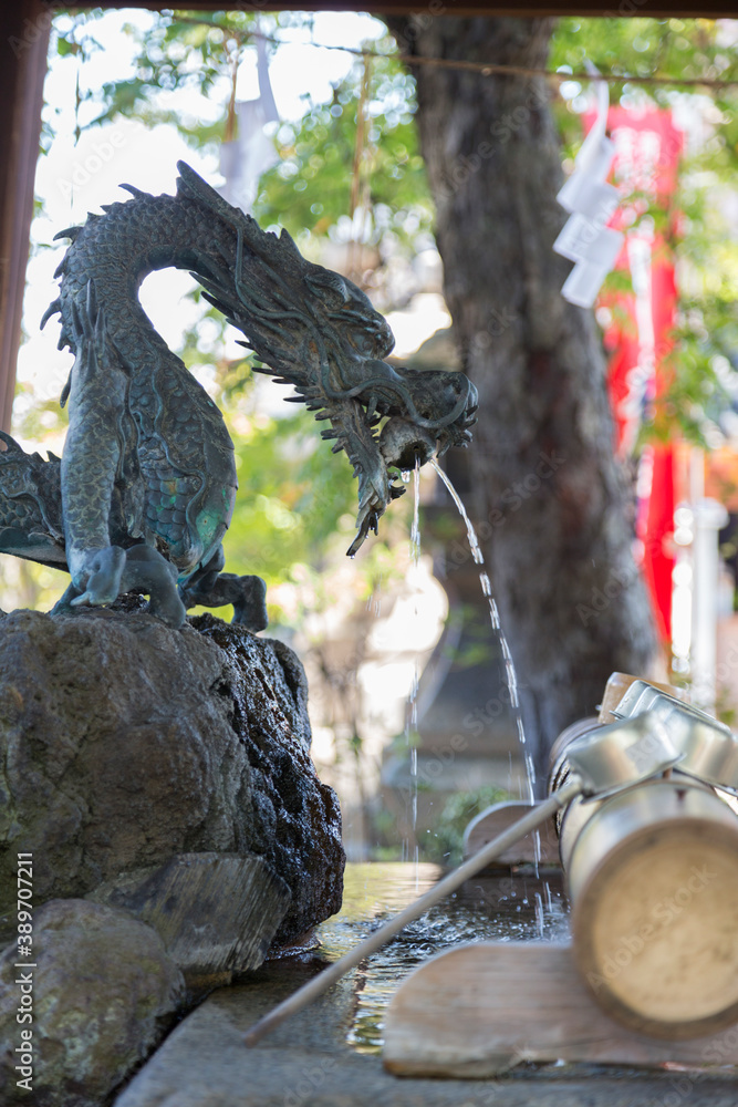 龍の御手水 龍の御手水