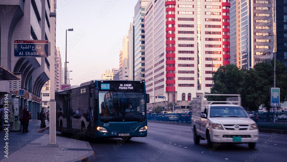 Obraz premium Capital City of United Arab Emirates, 2 November 2020 : Abu Dhabi cityscape view before sunset