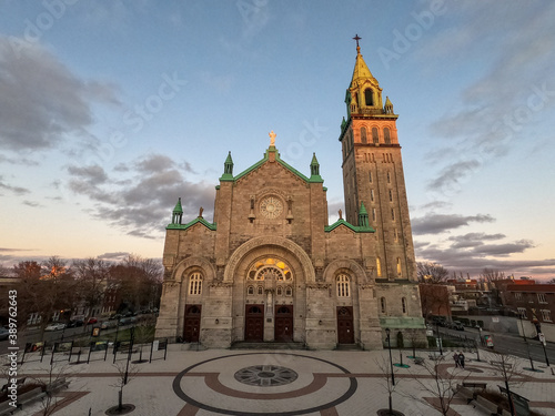 Église de la Nativité-de-la-Sainte-Vierge, Montréal , quartier d’Hochelaga.