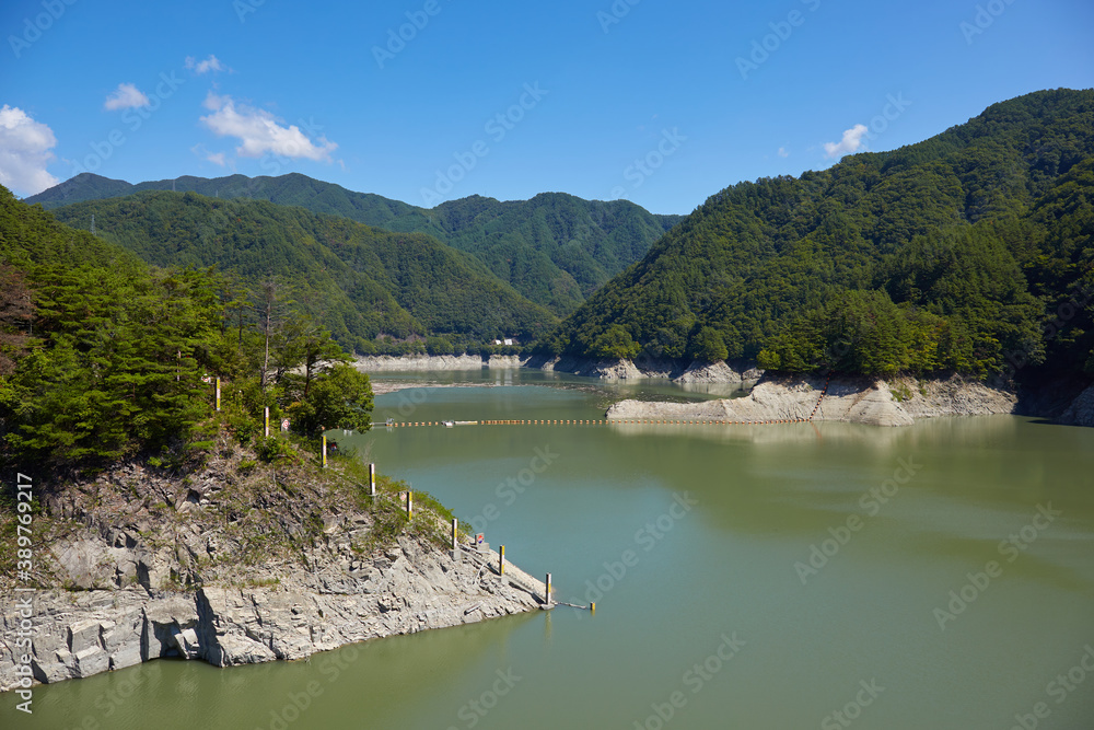 Fototapeta premium 小渋湖 長野県 松川町・中川村