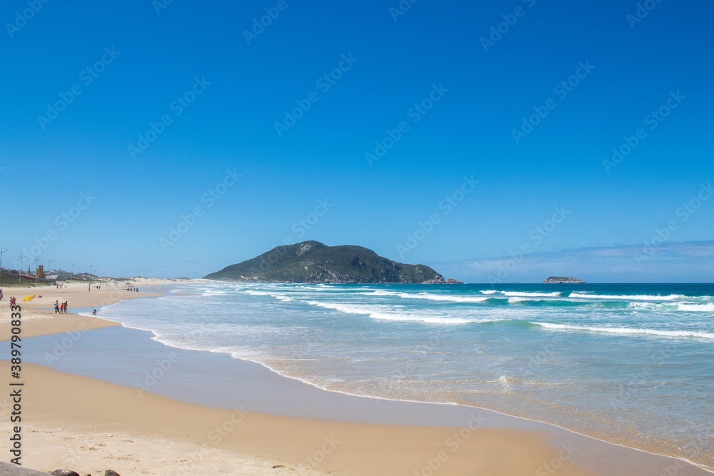 ondas azuis na Praia do Santinho,  Florianópolis, praia tropical, Santa Catarina, Brasil, florianopolis, 