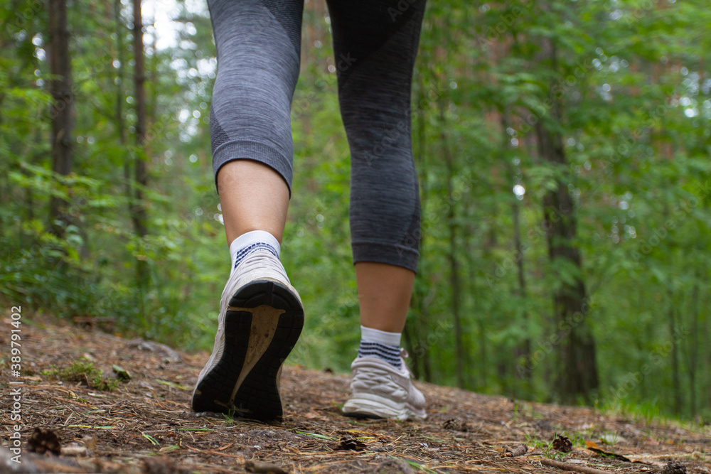 running feet on the slope