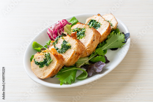 chicken breast stuffed with cheese and spinach