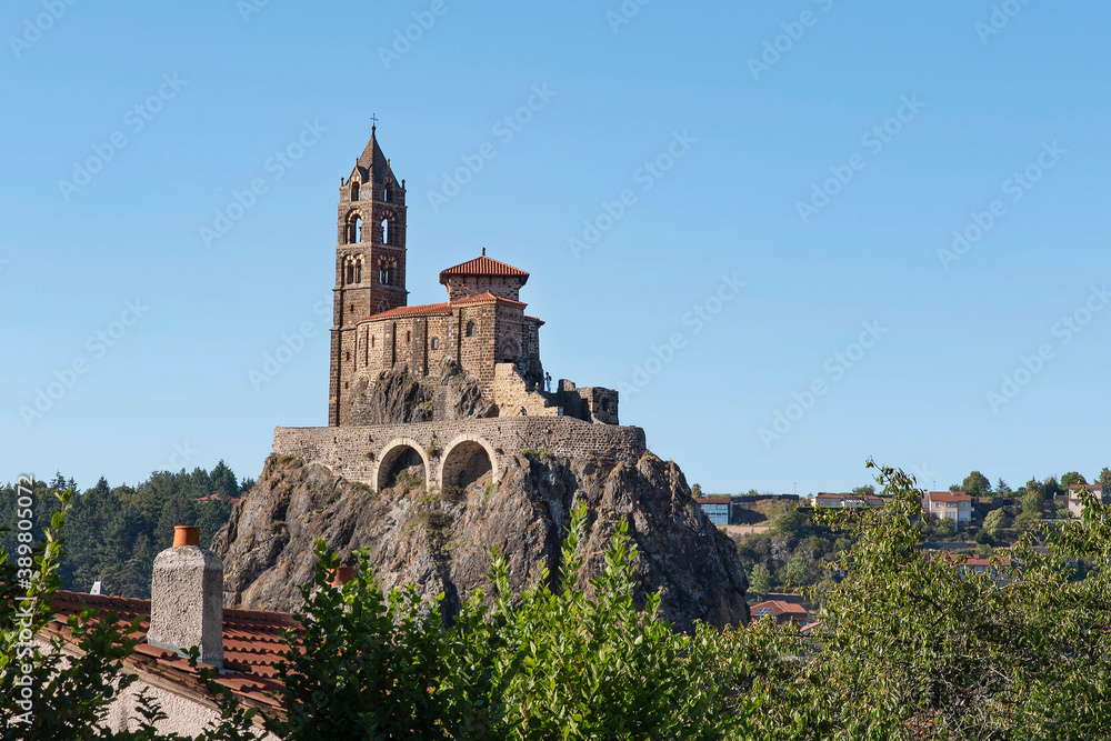 Chapel on a ratchet in the town of Puy en Velay Chapel on a ratchet in the town of Puy en Velay