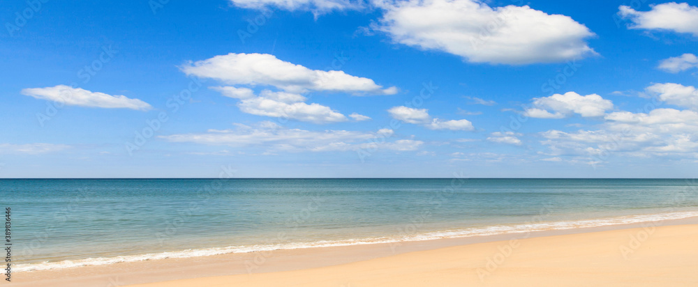 Fototapeta premium Beautiful seascape panorama