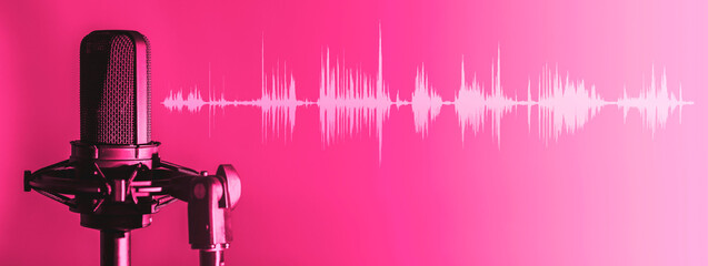 Microphone with waveform on pink background, broadcasting or podcasting banner