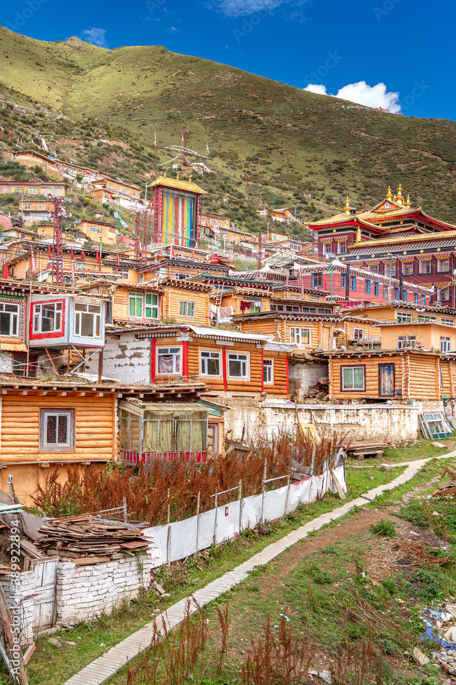 Fototapeta premium The view of larung academy in Larung Gar on Tibet