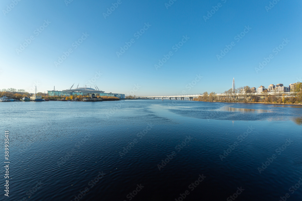 Obraz premium Picturesque view of the Saint Petersburg city in the mid-autumn.