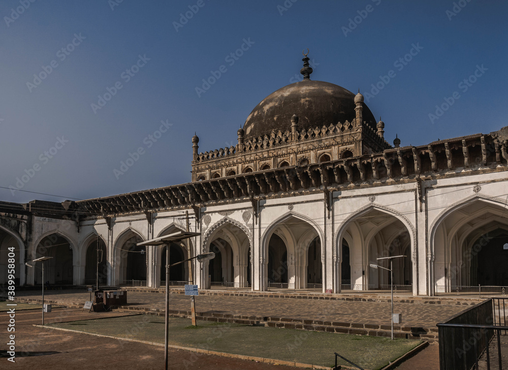 The Jama Masjid of Bijapur Mosque in the Indian state of Karnataka is one of the largest mosques in South India.