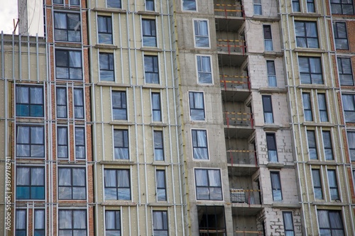 renew fasad tall windows