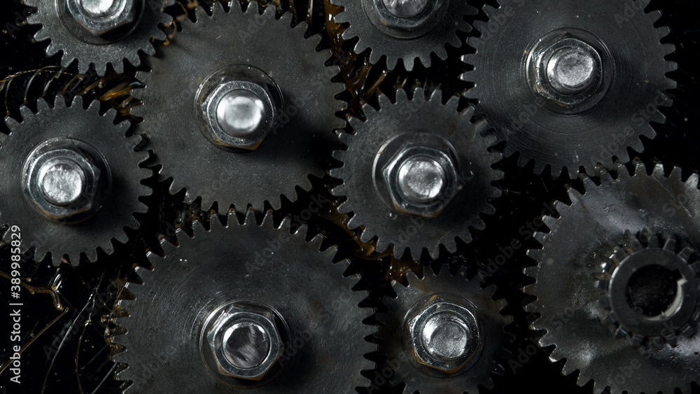 Tooth gear wheel with oil splashes Tooth gear wheel with oil splashes