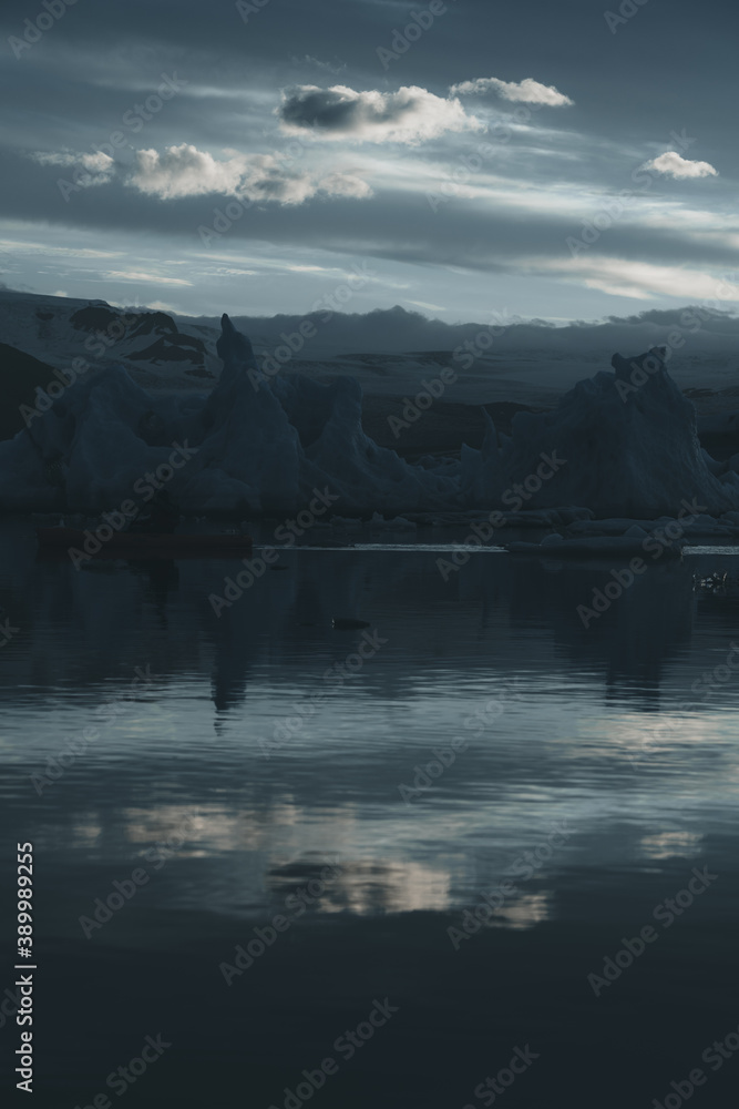 Fototapeta premium Icelandic Glaciers and Icebergs, Landscape in Summer
