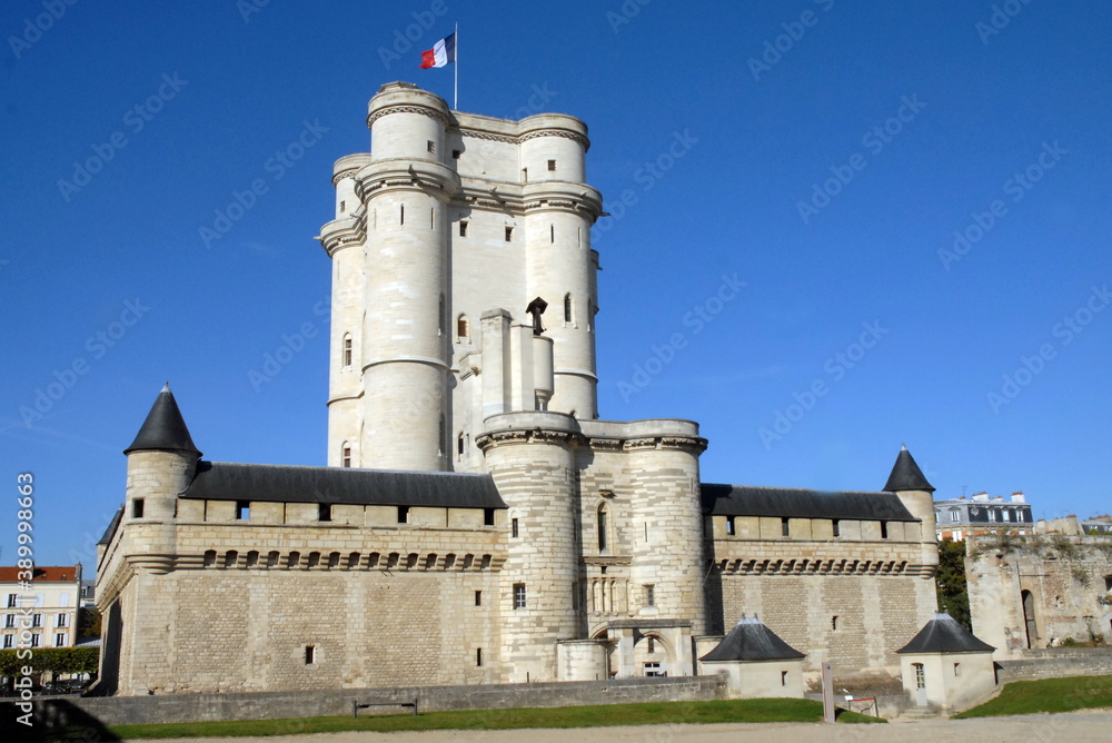 Château de Vincennes et son donjon, ville de Vincennes, département du Val de Marne, France