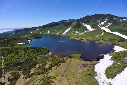 空から見る初夏の羅臼湖（北海道・知床） 