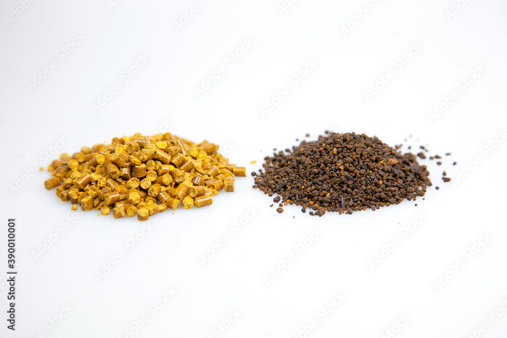 A comparison between a pelletized Corn Gluten Meal vs a granulated Corn Gluten Meal (with added compost) in non-toxic, natural lawn care as a pre-emergent to weeds A comparison between a pelletized Corn Gluten Meal vs a granulated Corn Gluten Meal (with added compost) in non-toxic, natural lawn care as a pre-emergent to weeds