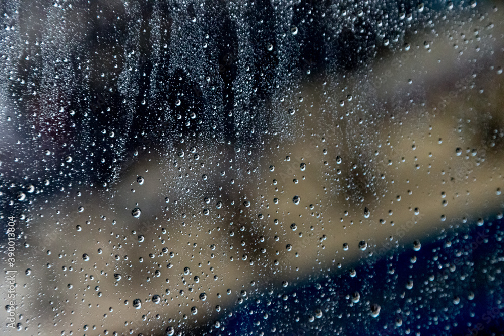 Obraz premium Raindrops on the windshield