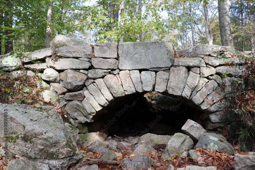 Small stone bridge over dry creek bed at old sawmill ruins Stock-Foto ...