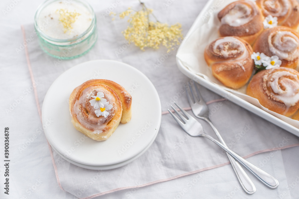 sweet home made elderflower lemon cinnamon rolls sweet home made elderflower lemon cinnamon rolls