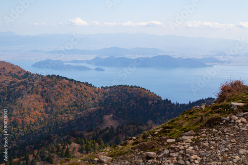 秋の武奈ヶ岳 山頂から琵琶湖方面を望む