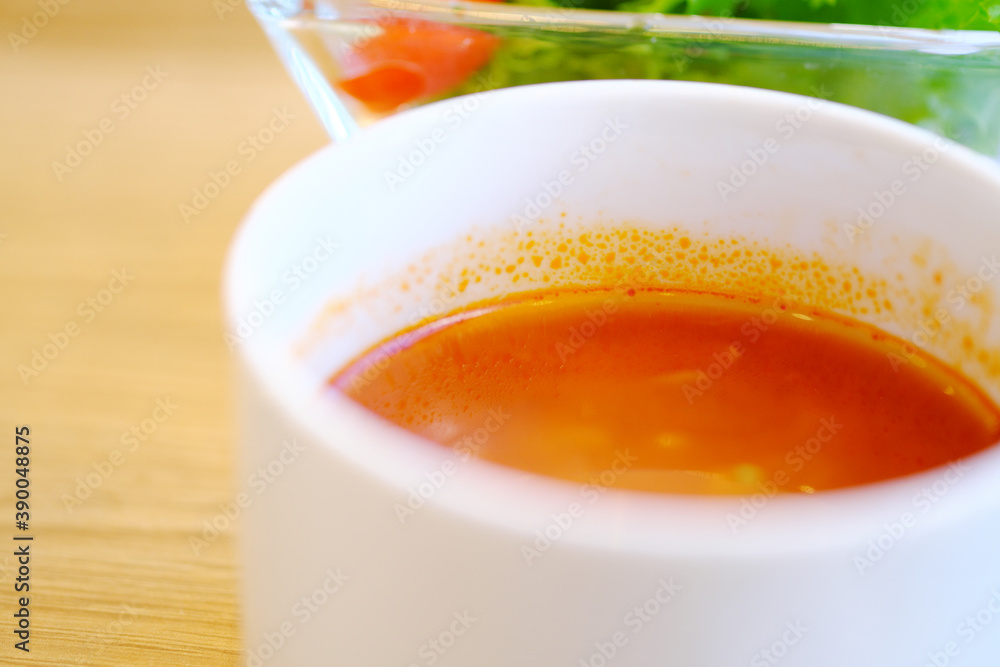トマトスープの朝食イメージ素材 トマトスープの朝食イメージ素材