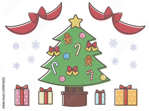 色々なオーナメントのクリスマスツリー

