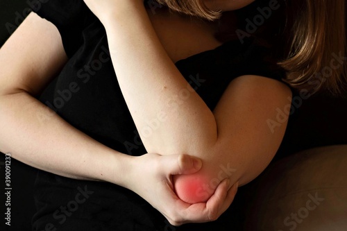 The problem of pain in the elbow joint - arthritis and arthrosis in a female athlete, the consequences of past injuries. The concept of health insurance.