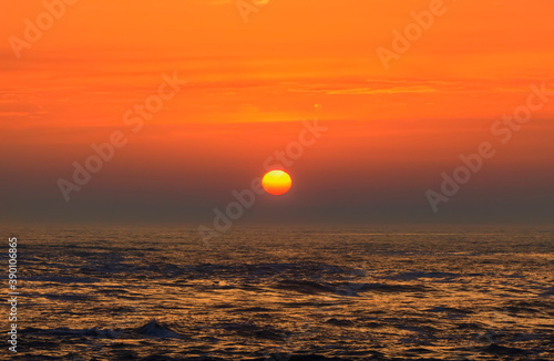 Fototapeta Naklejka Na Ścianę i Meble -  Sunrise Over the Sea