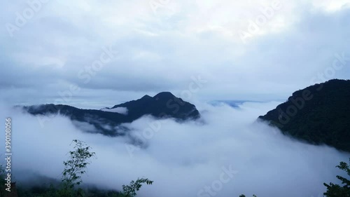 Fog and clouds Move over the mountains In northern Thailand