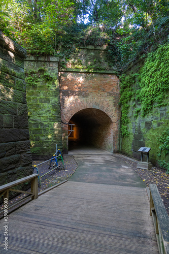 猿島-レンガ造りのトンネル(愛のトンネル)