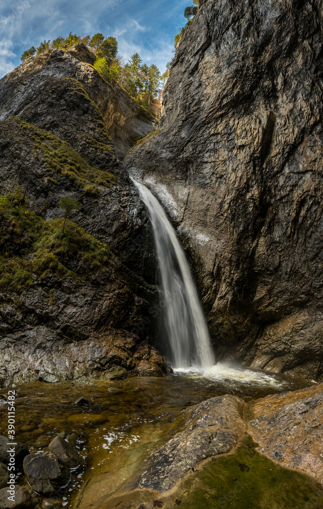 Obraz premium waterfall at Chessiloch in Flühli, Entlebuch in autumn, Entlebuch