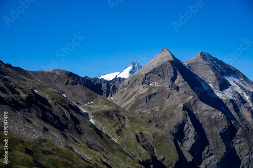 Obraz na płótnie View of the Großglockner, the largest mountain in Austria w salonie