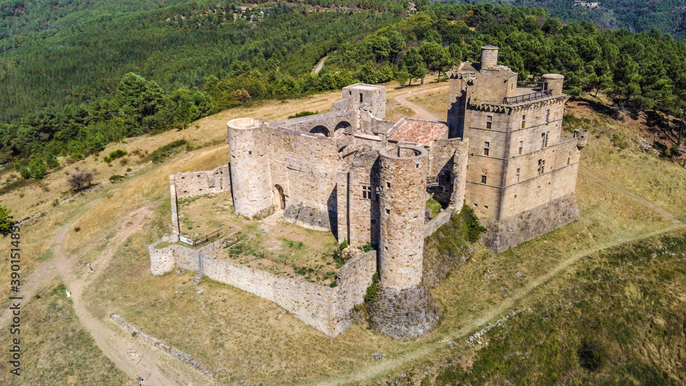 Luftbild Drohnenfoto Château de Portes Gard Occitanie	
