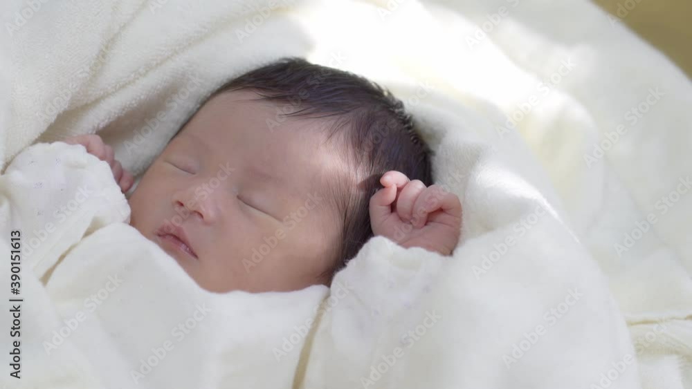 寝ている赤ちゃん 寝ている赤ちゃん