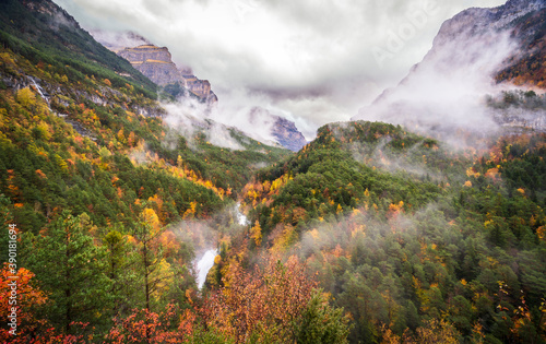 Autumn in Ordesa and Monteperdido Natural Park (Spain)