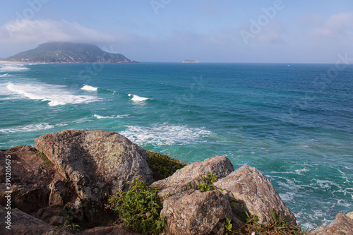 Quadro em tela Mar de cor esmeralda da Praia do Santinho,  Florianópolis, praia tropical, Santa